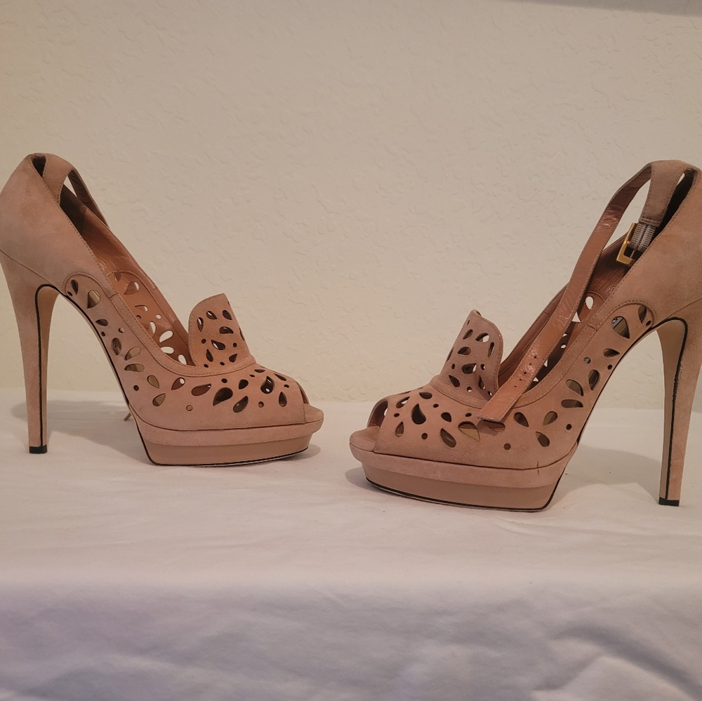 Jimmy Choo Heel w/strap, size 41 EU, cream - Picture 6 of 6